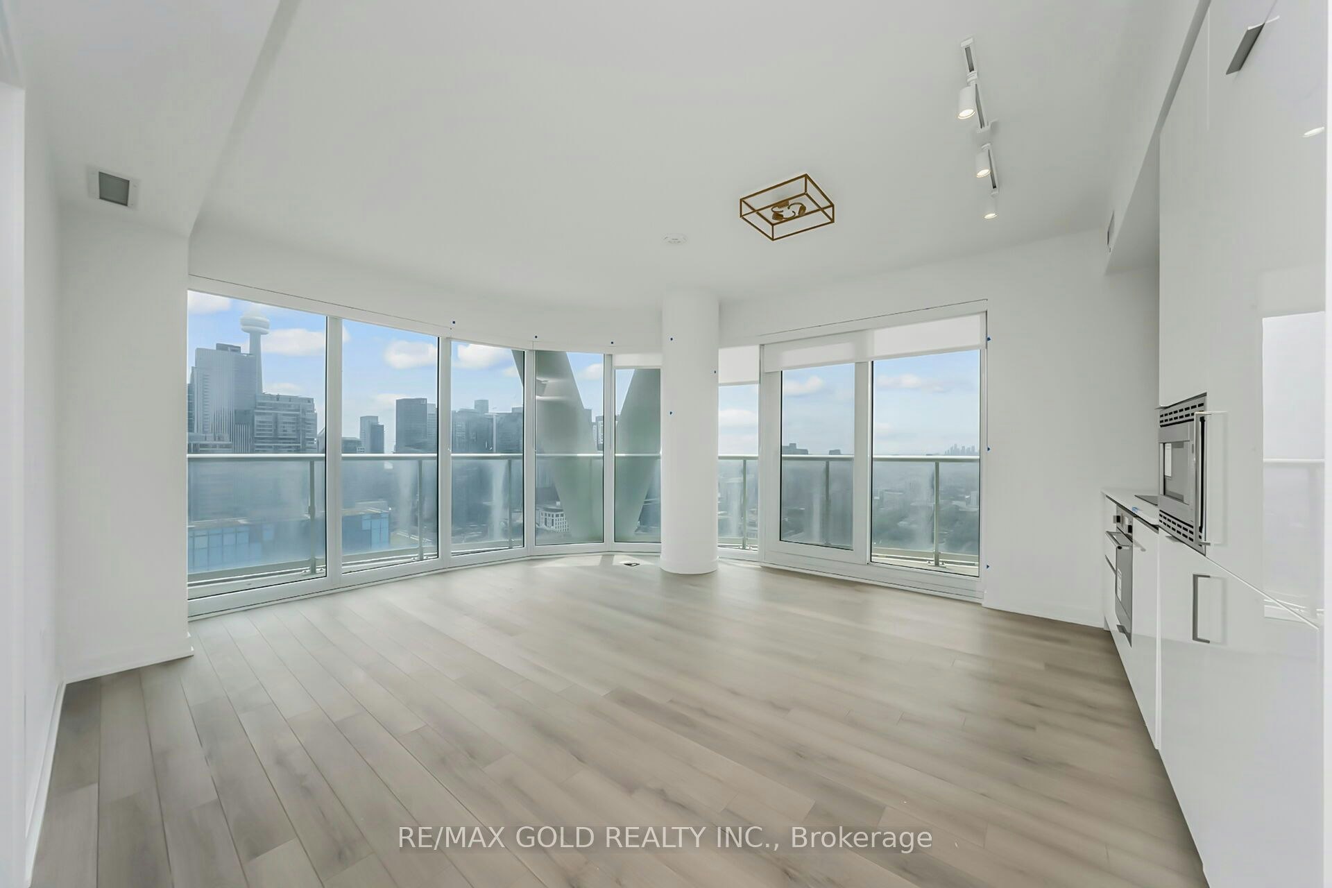 2818-230 Simcoe Street, Toronto, ON, L6X 2Y8 - 17