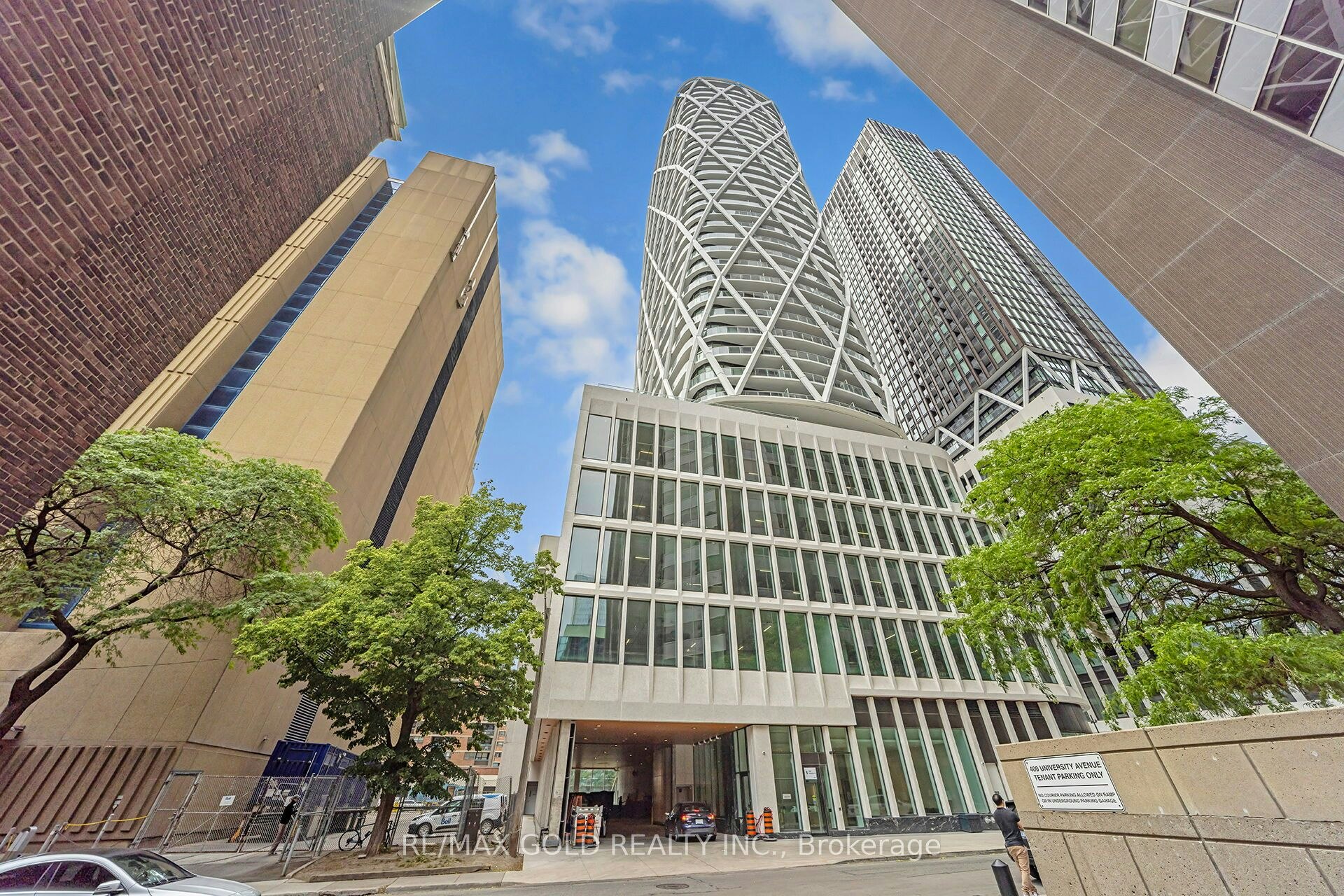 2818-230 Simcoe Street, Toronto, ON, L6X 2Y8