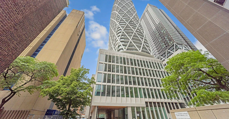 2818-230 Simcoe Street, Toronto, ON, L6X 2Y8