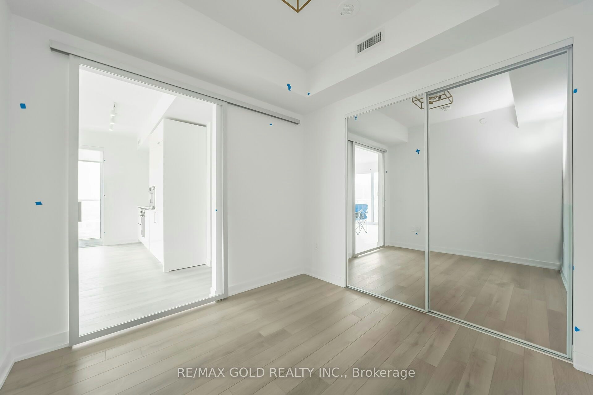 2818-230 Simcoe Street, Toronto, ON, L6X 2Y8 - 25
