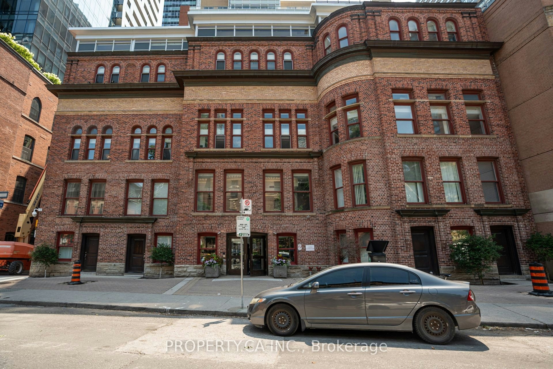 103-11 St. Joseph Street, Toronto, ON, M4Y 3G4 - 3