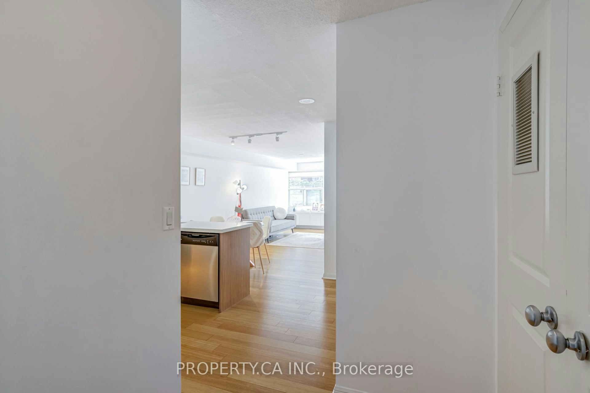 103-11 St. Joseph Street, Toronto, ON, M4Y 3G4 - 12