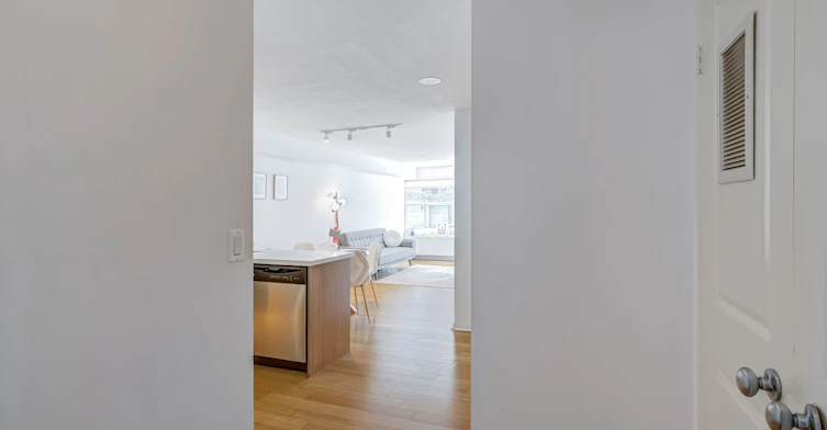 103-11 St. Joseph Street, Toronto, ON, M4Y 3G4 - 12