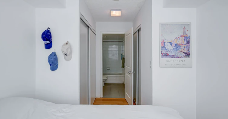 103-11 St. Joseph Street, Toronto, ON, M4Y 3G4 - 24