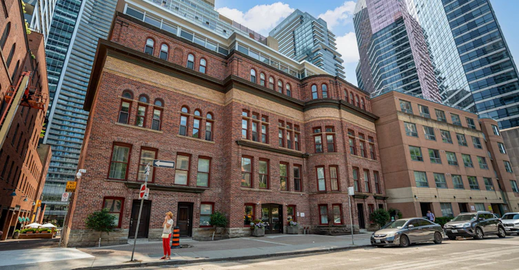 103-11 St. Joseph Street, Toronto, ON, M4Y 3G4
