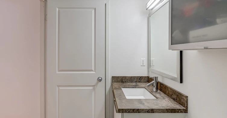 103-11 St. Joseph Street, Toronto, ON, M4Y 3G4 - 28