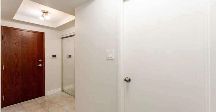 1701-10 Yonge Street, Toronto, ON, M5E 1R4 - 6