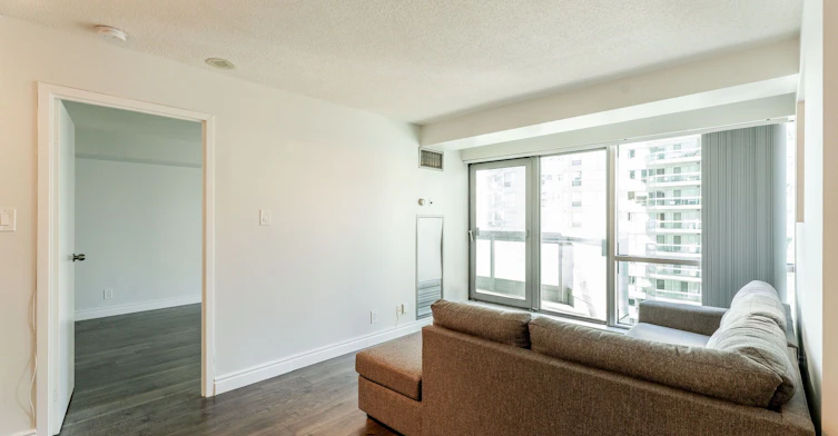 1701-10 Yonge Street, Toronto, ON, M5E 1R4 - 10