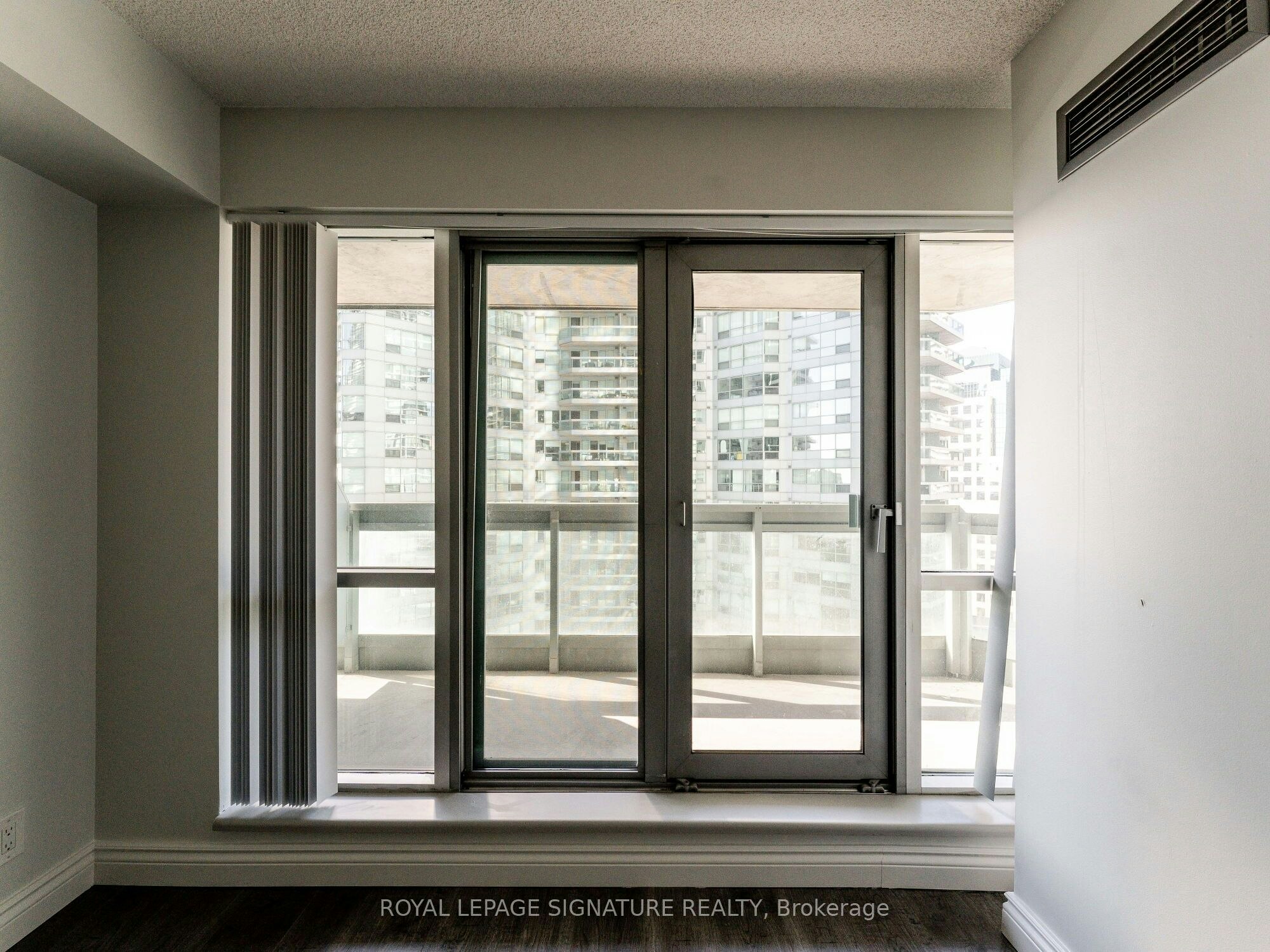 1701-10 Yonge Street, Toronto, ON, M5E 1R4 - 23