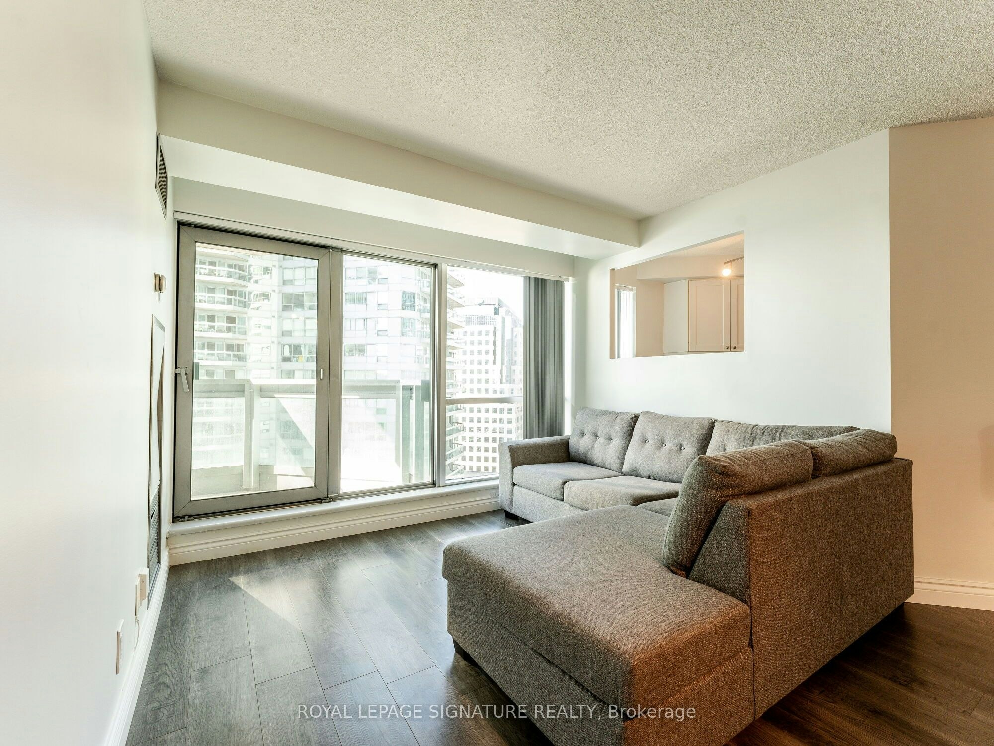 1701-10 Yonge Street, Toronto, ON, M5E 1R4 - 11