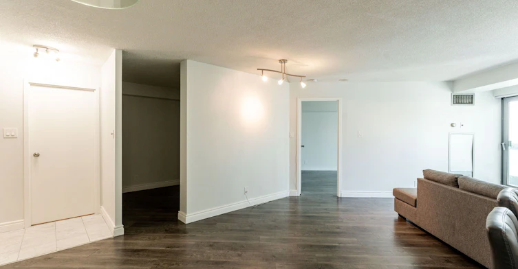 1701-10 Yonge Street, Toronto, ON, M5E 1R4 - 8
