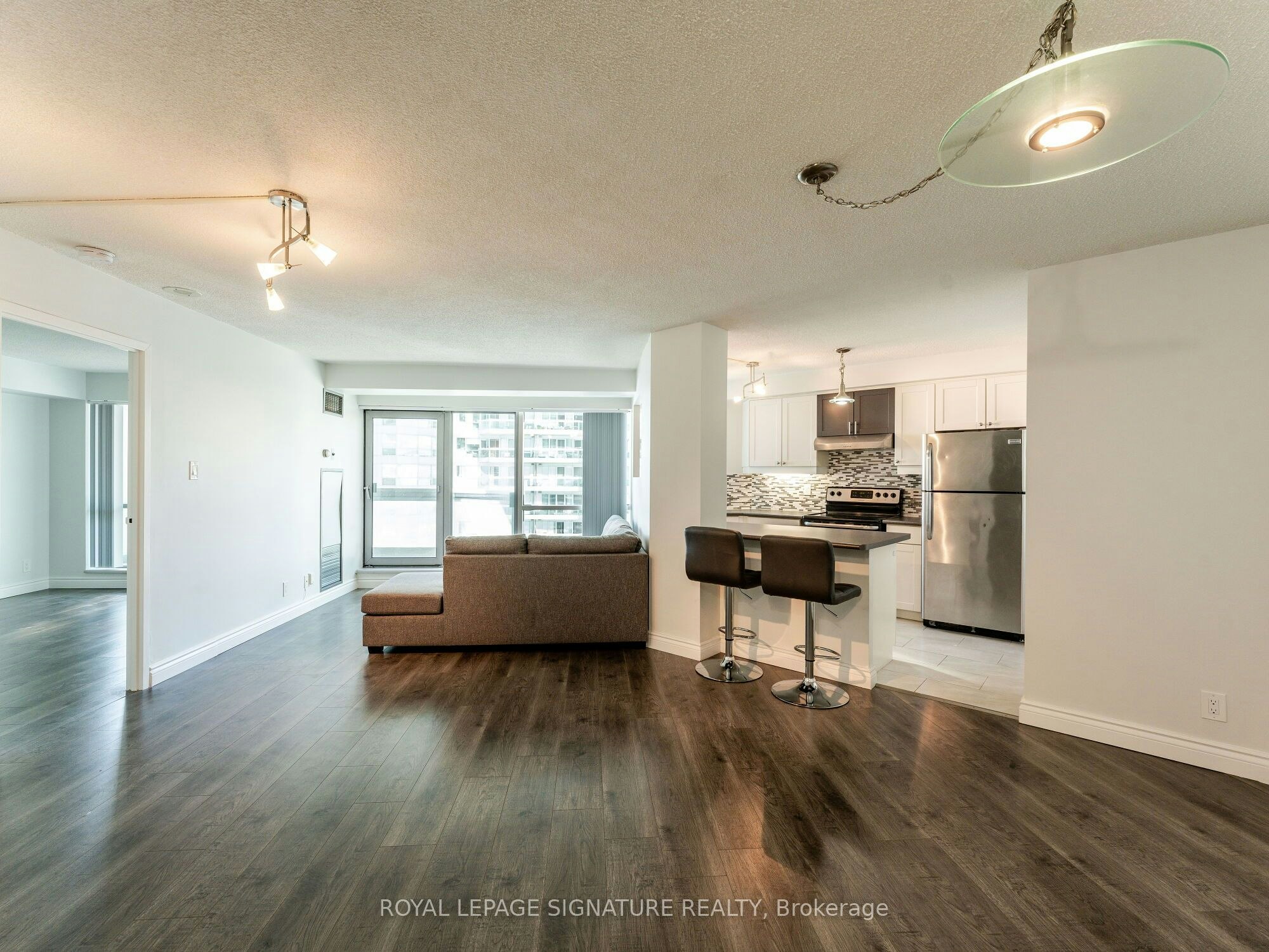 1701-10 Yonge Street, Toronto, ON, M5E 1R4 - 7