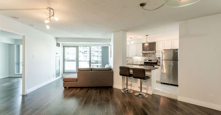 1701-10 Yonge Street, Toronto, ON, M5E 1R4 - 7