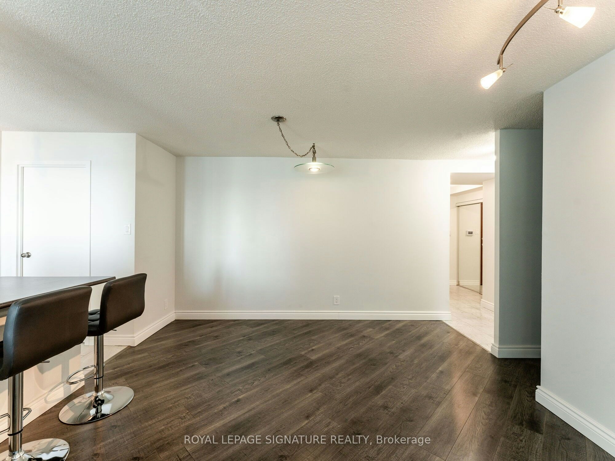 1701-10 Yonge Street, Toronto, ON, M5E 1R4 - 9