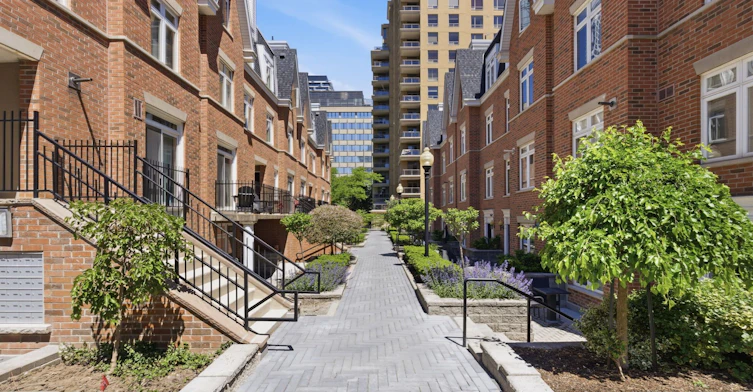 8-87 Lillian Street, Toronto, ON, M4S 2H7 - 4