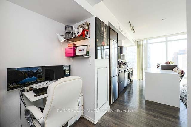 2507-75 St Nicholas Street, Toronto, ON, M4Y 0A5 - 12