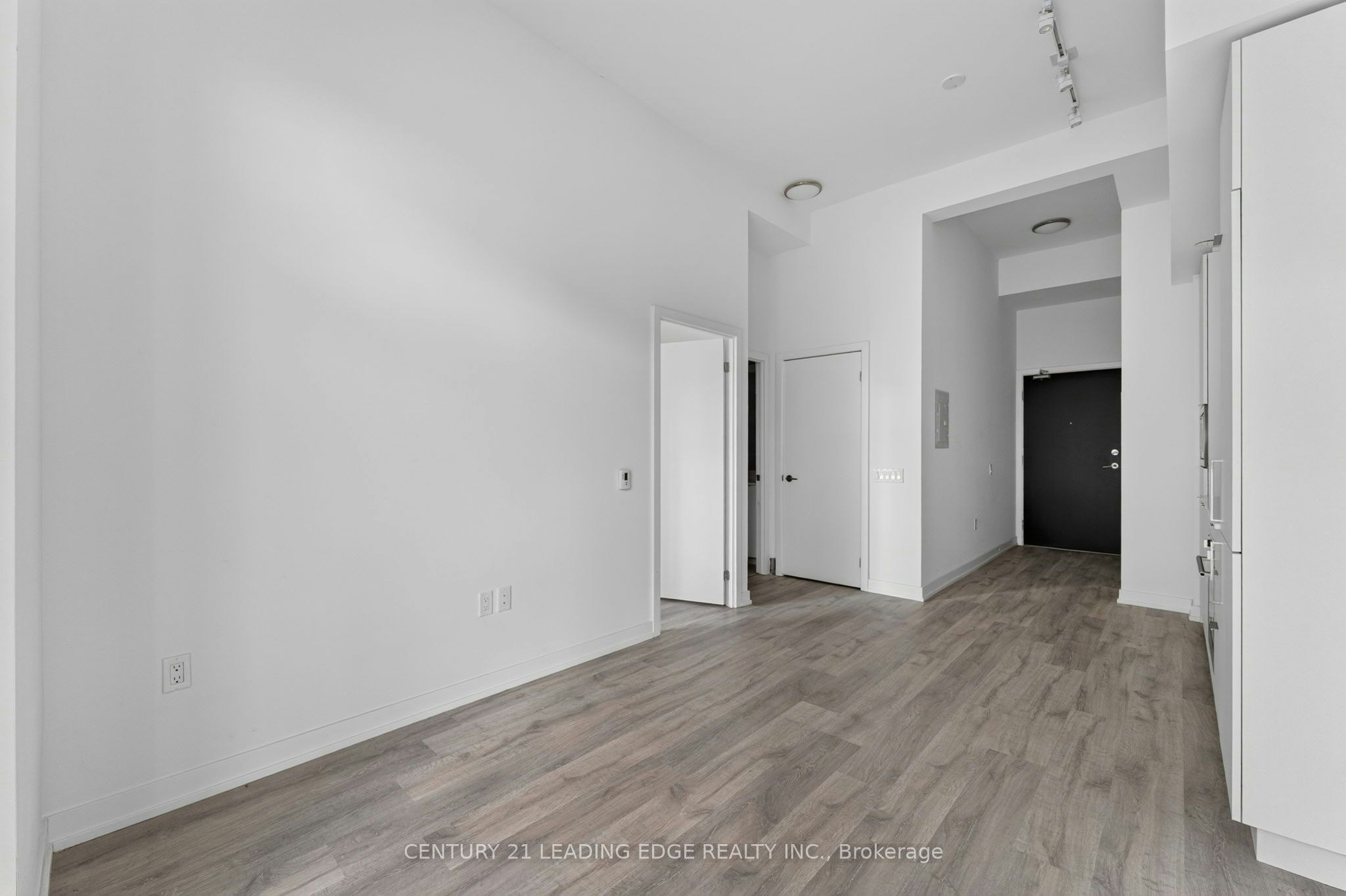 N908-7 Golden Lion Heights, Toronto, ON, M2M 0C1 - 4