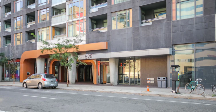 908-T-525 Adelaide Street W, Toronto, ON, M5V 1T6