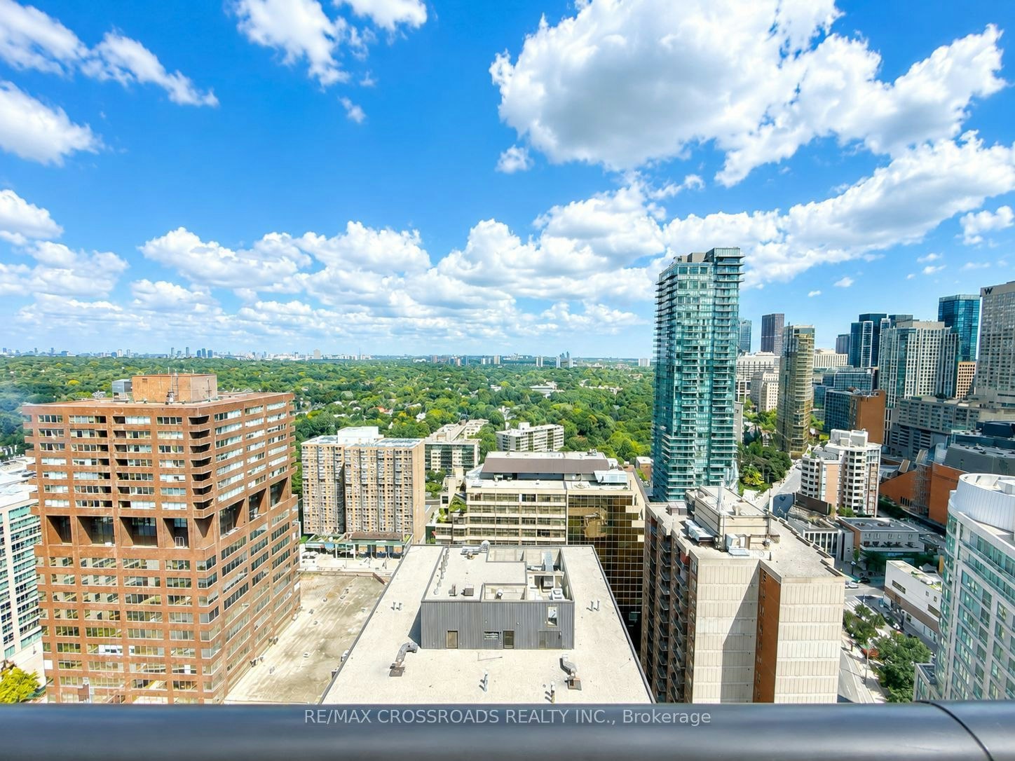 2406-32 Davenport Road, Toronto, ON, M5R 0B5 - 2