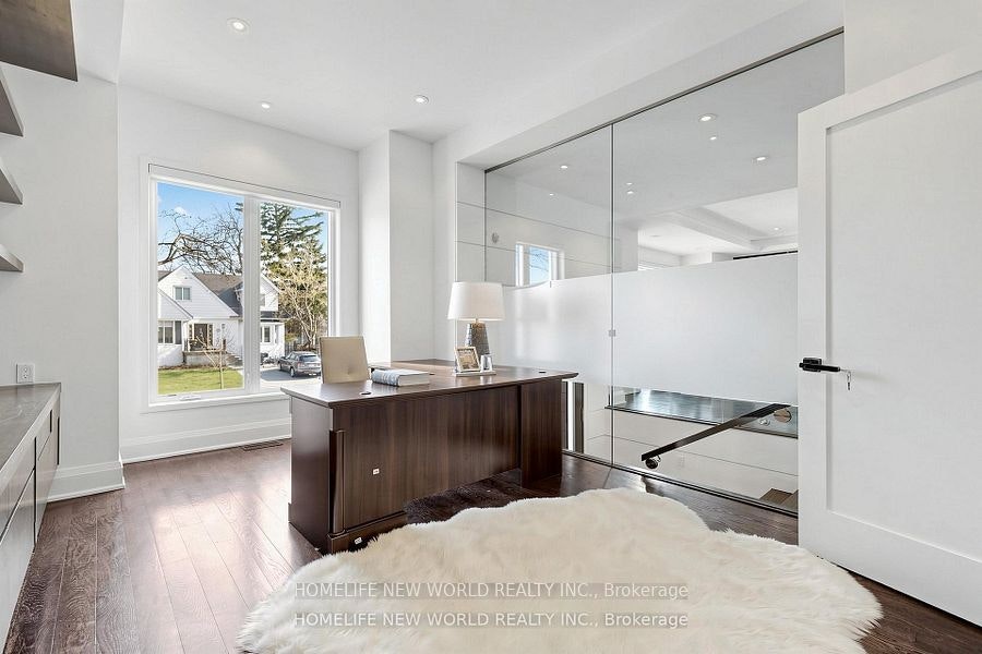 220 Roe Avenue, Toronto, ON, M5M 2J4 - 8