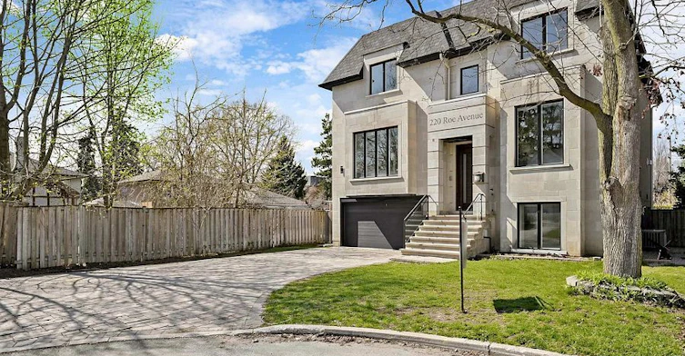 220 Roe Avenue, Toronto, ON, M5M 2J4