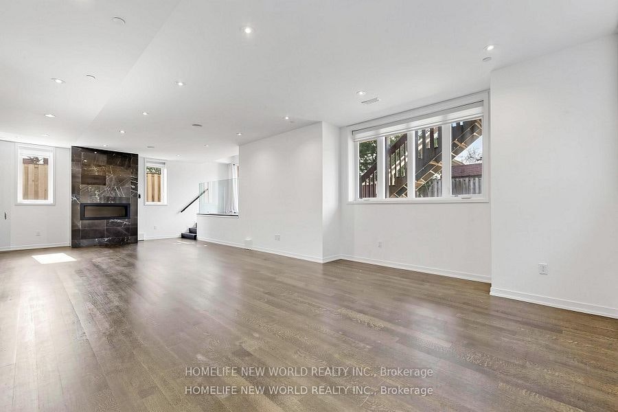 220 Roe Avenue, Toronto, ON, M5M 2J4 - 22