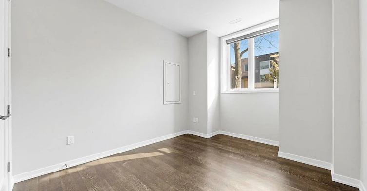 220 Roe Avenue, Toronto, ON, M5M 2J4 - 24