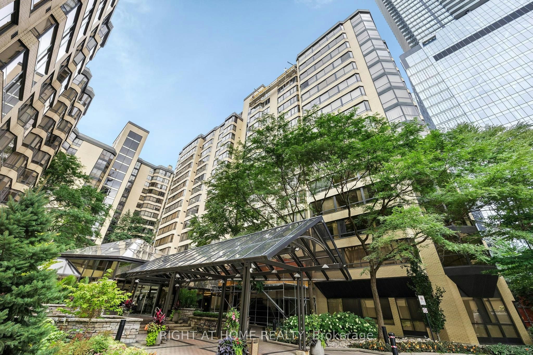 206A-280 Simcoe Street, Toronto, ON, M5T 2Y5 - 2