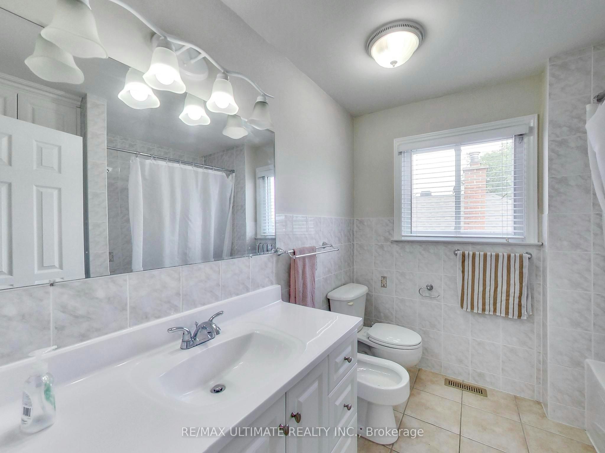 Upper-19 Glenora Avenue, Toronto, ON, M6C 3Y2 - 24