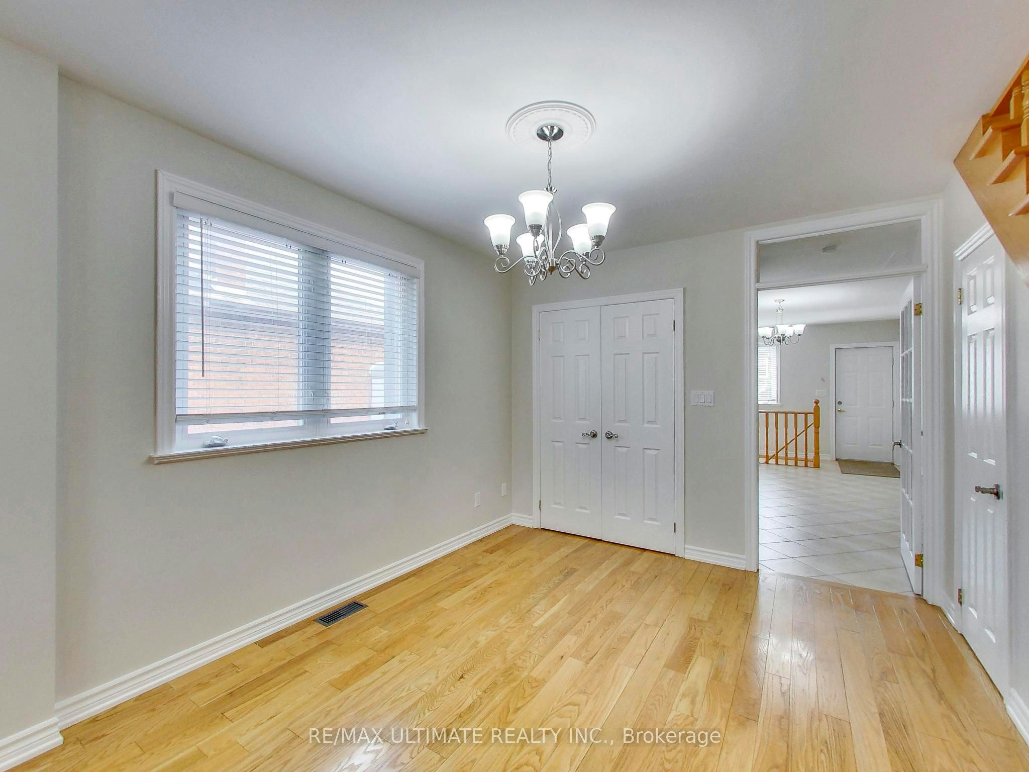 Upper-19 Glenora Avenue, Toronto, ON, M6C 3Y2 - 9