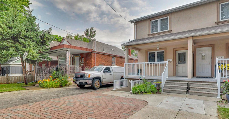 Upper-19 Glenora Avenue, Toronto, ON, M6C 3Y2