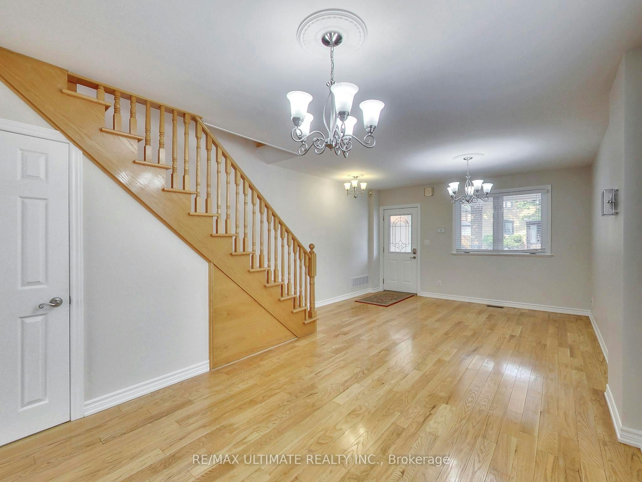 Upper-19 Glenora Avenue, Toronto, ON, M6C 3Y2 - 4