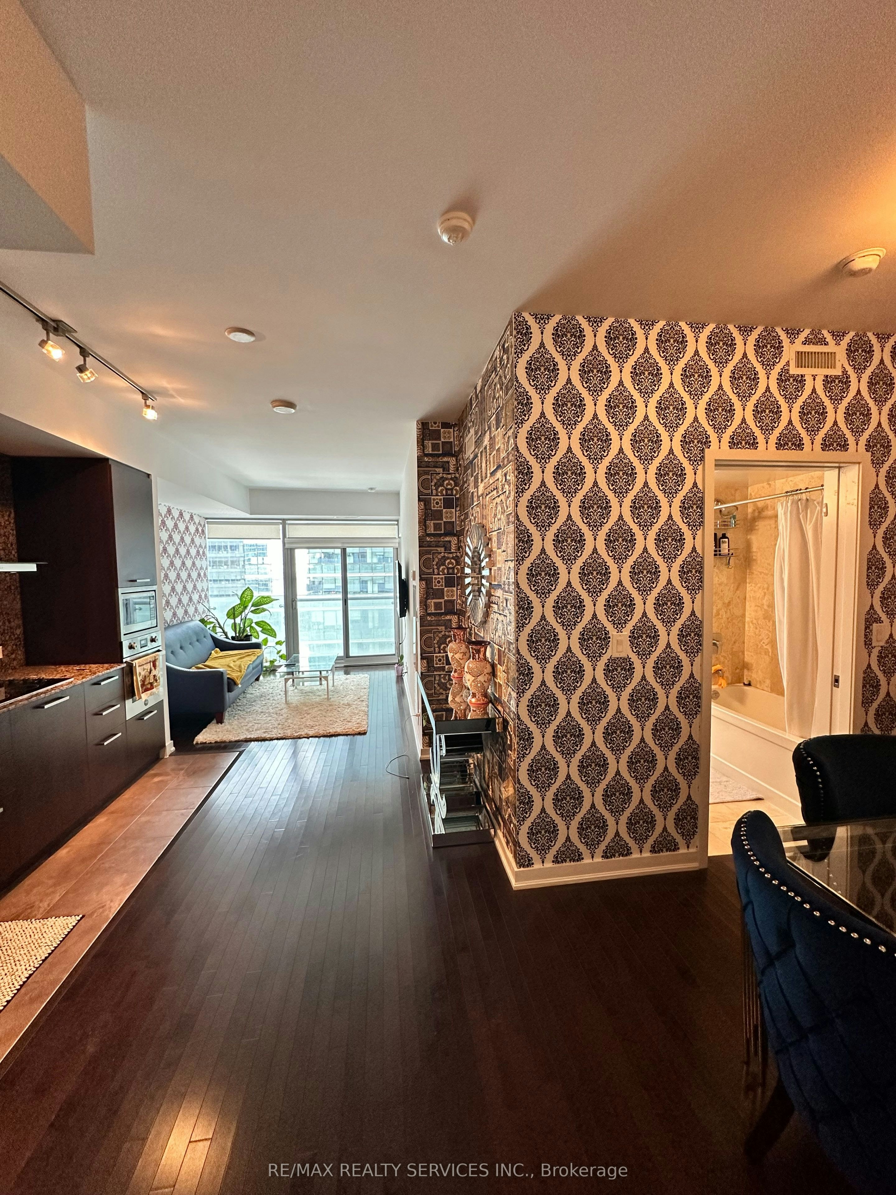 909-12 York Street, Toronto, ON, M5J 0A9 - 3