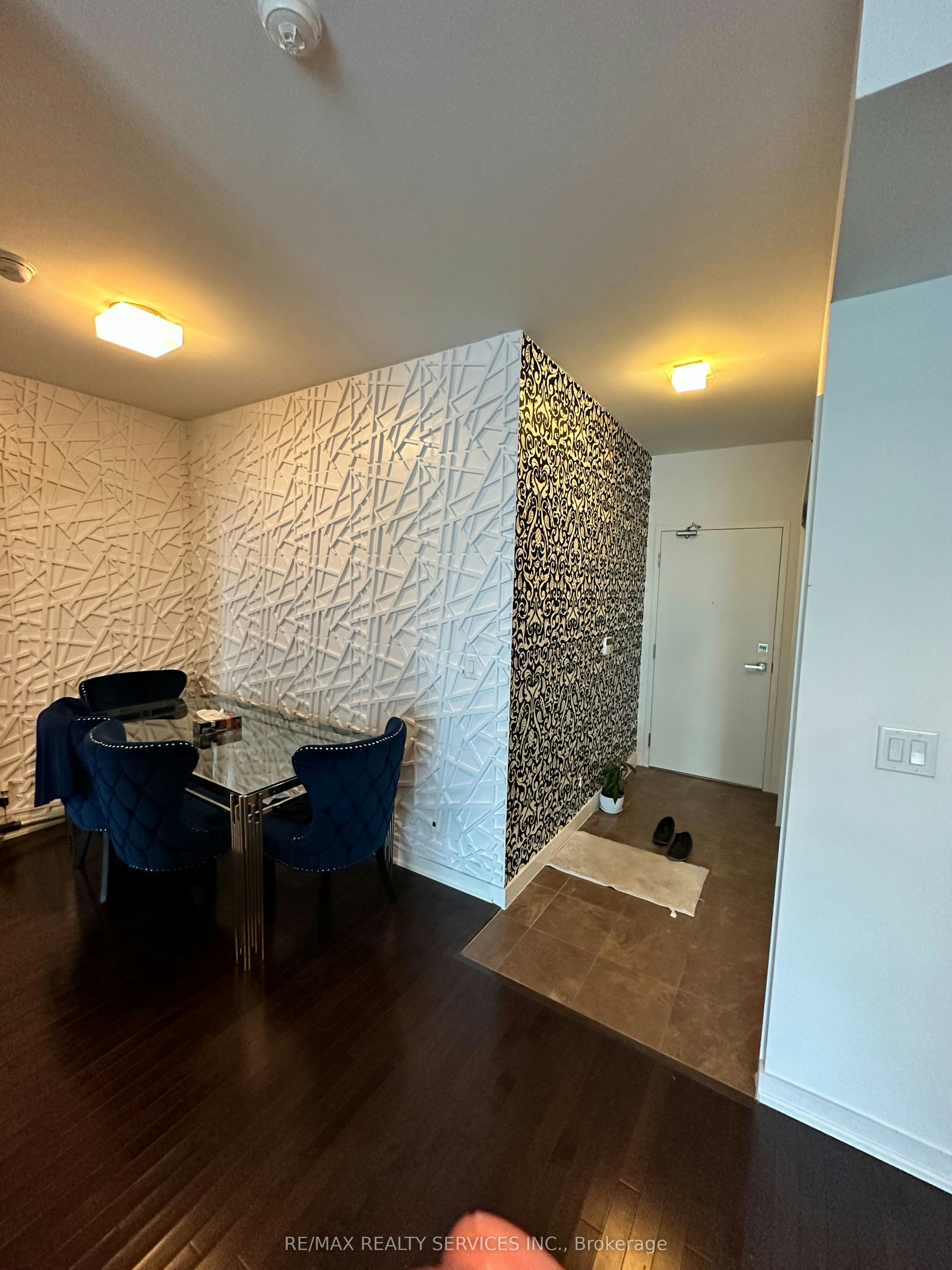 909-12 York Street, Toronto, ON, M5J 0A9 - 6