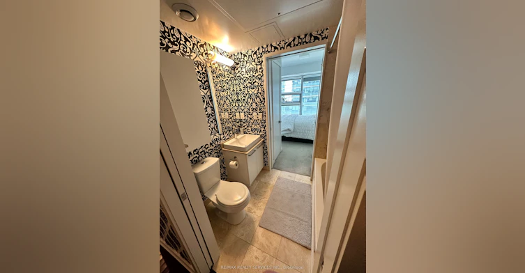 909-12 York Street, Toronto, ON, M5J 0A9 - 9