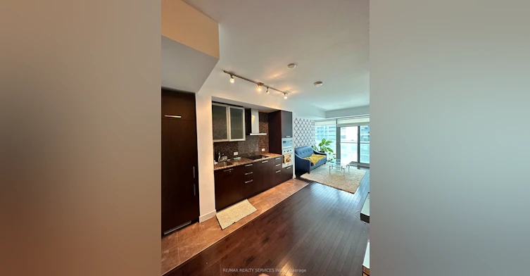 909-12 York Street, Toronto, ON, M5J 0A9 - 4