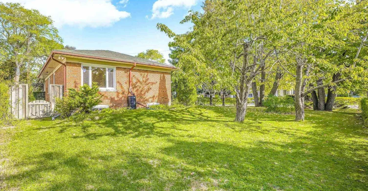 18 Irvington Crescent, Toronto, ON, M2N 2Z1 - 19