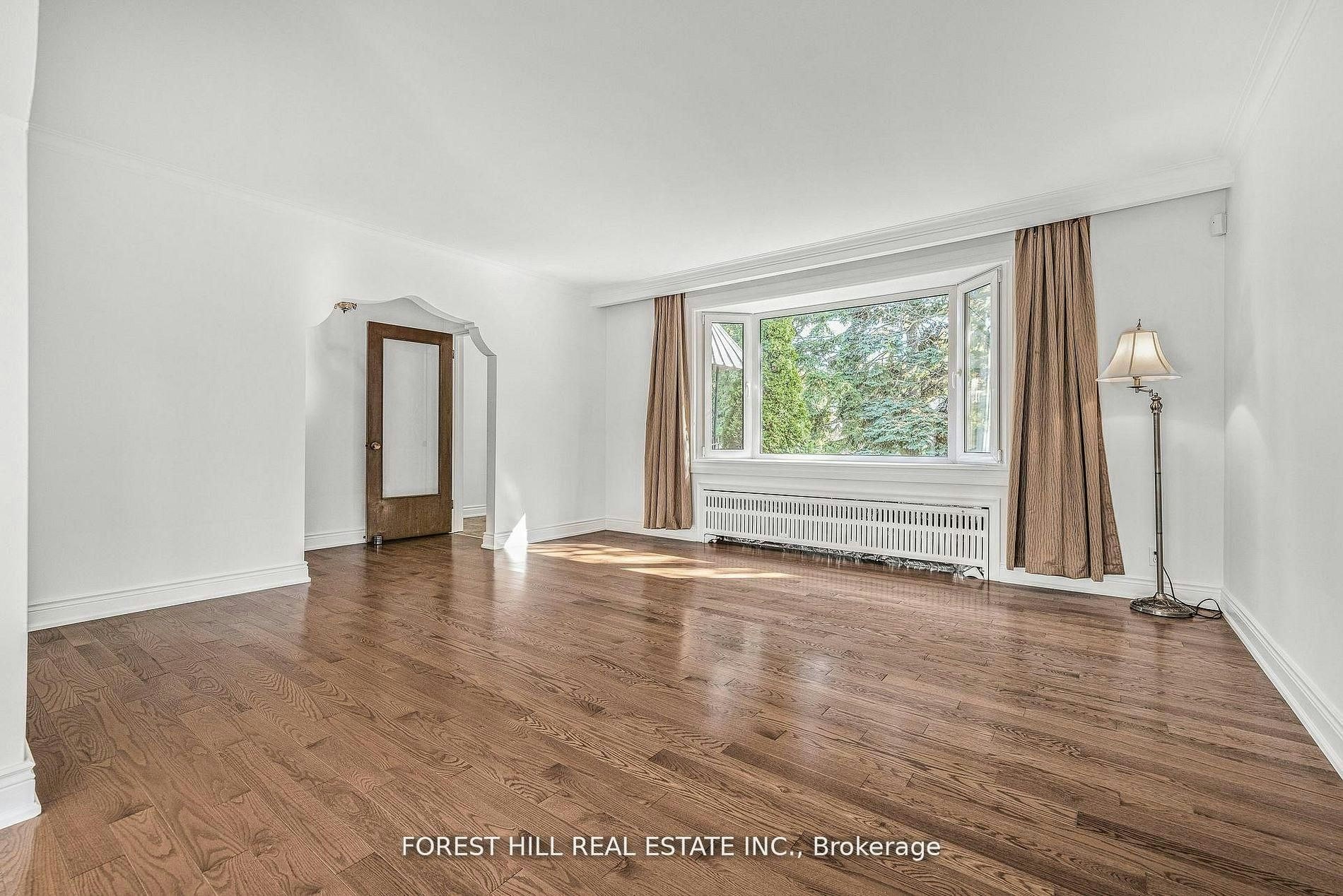 18 Irvington Crescent, Toronto, ON, M2N 2Z1 - 2