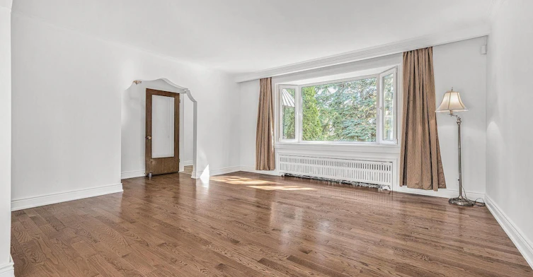18 Irvington Crescent, Toronto, ON, M2N 2Z1 - 2