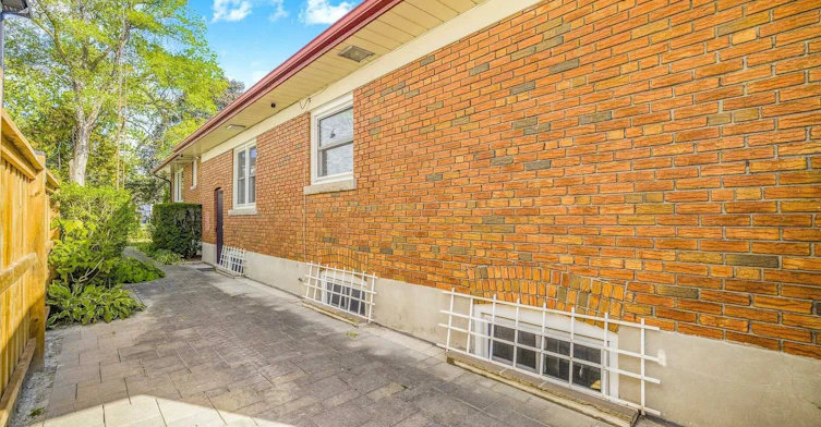 18 Irvington Crescent, Toronto, ON, M2N 2Z1 - 22