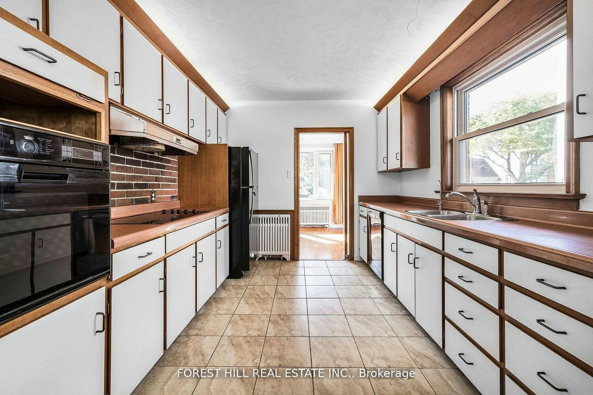 18 Irvington Crescent, Toronto, ON, M2N 2Z1 - 6