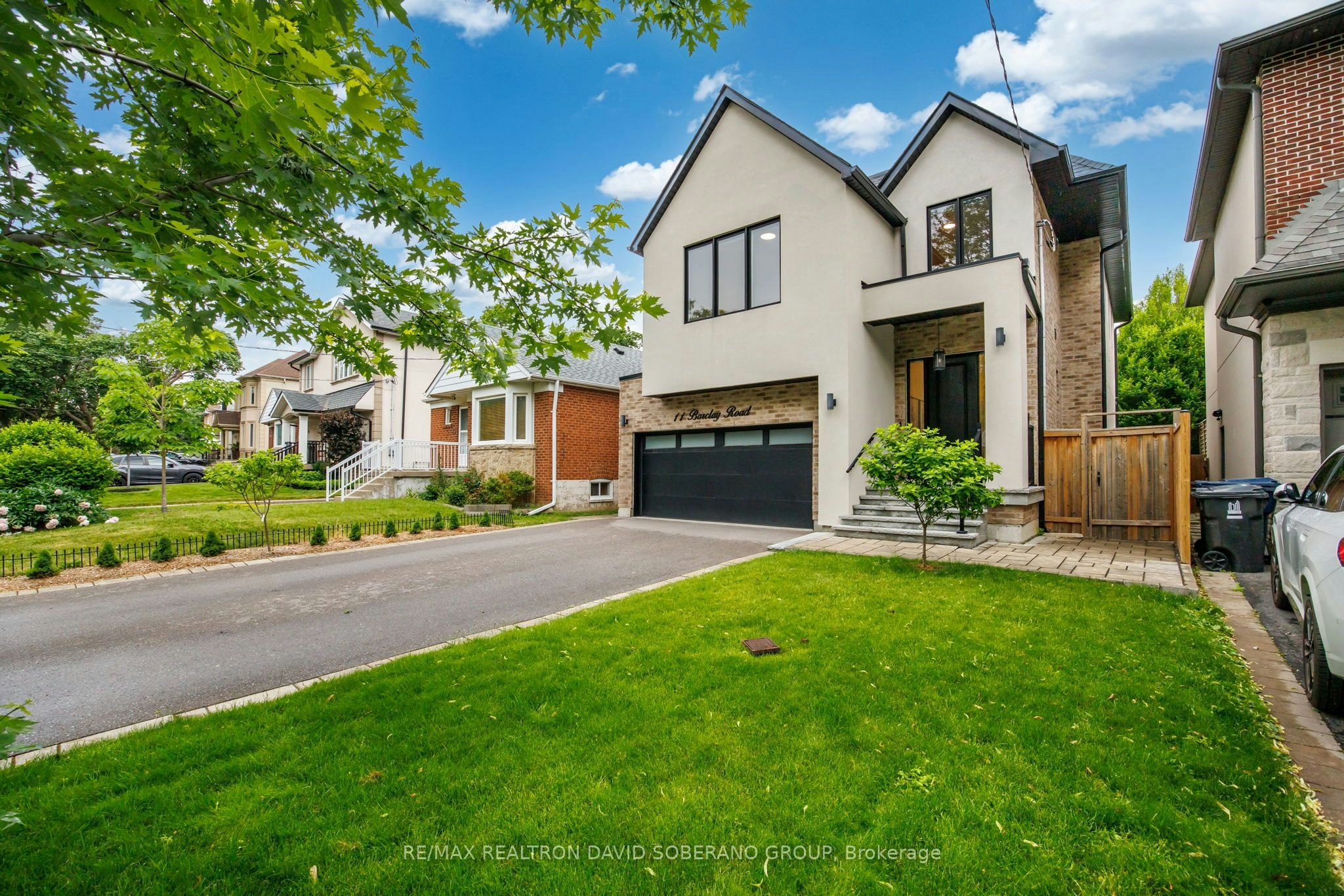 11 Barclay Road, Toronto, ON, M3H 3C8 - 3