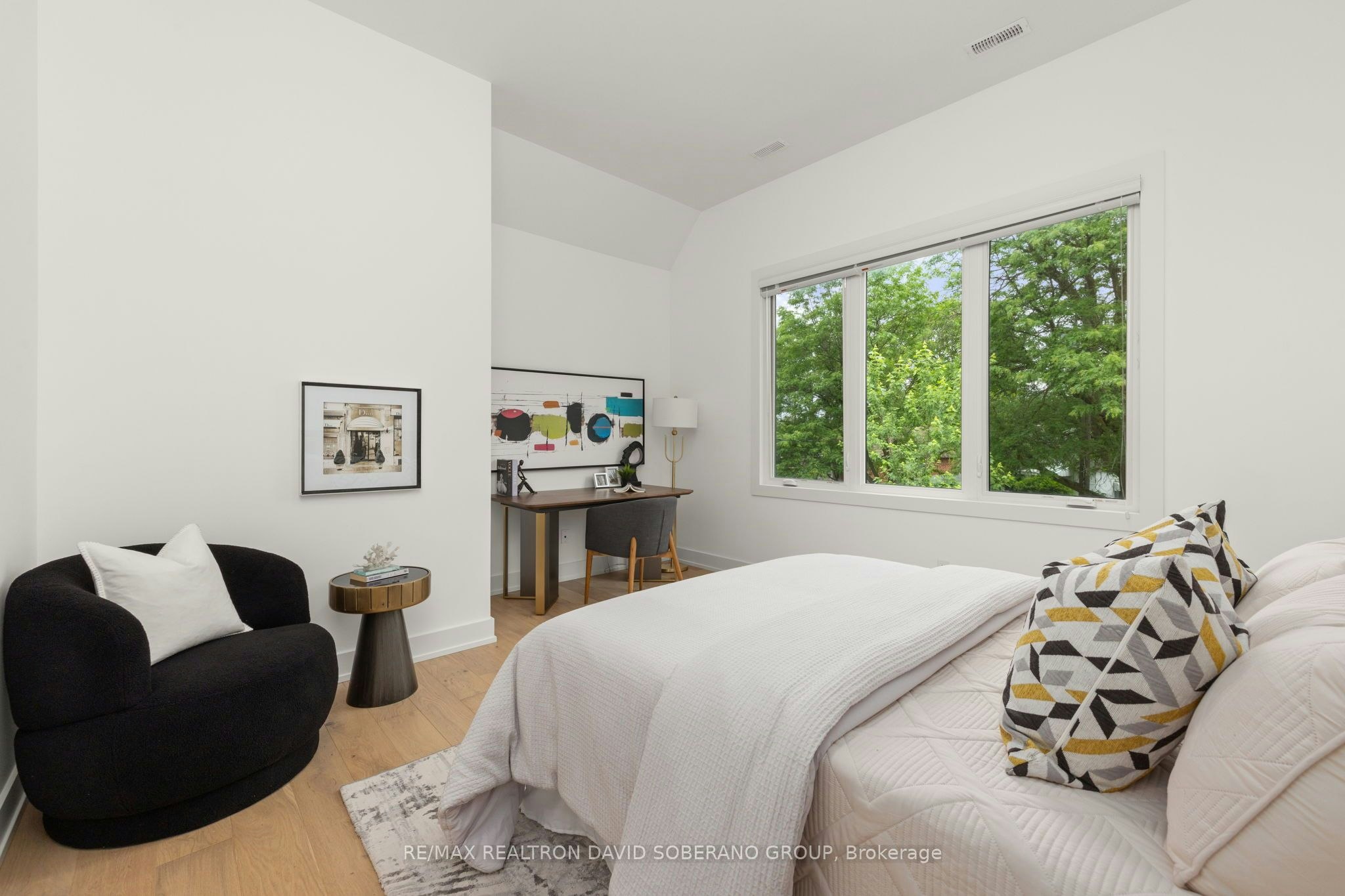 11 Barclay Road, Toronto, ON, M3H 3C8 - 18