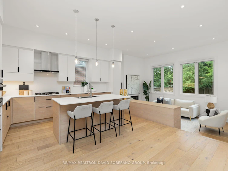 11 Barclay Road, Toronto, ON, M3H 3C8 - 7