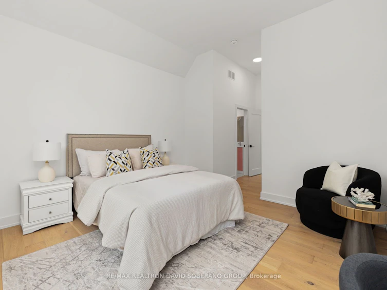 11 Barclay Road, Toronto, ON, M3H 3C8 - 19