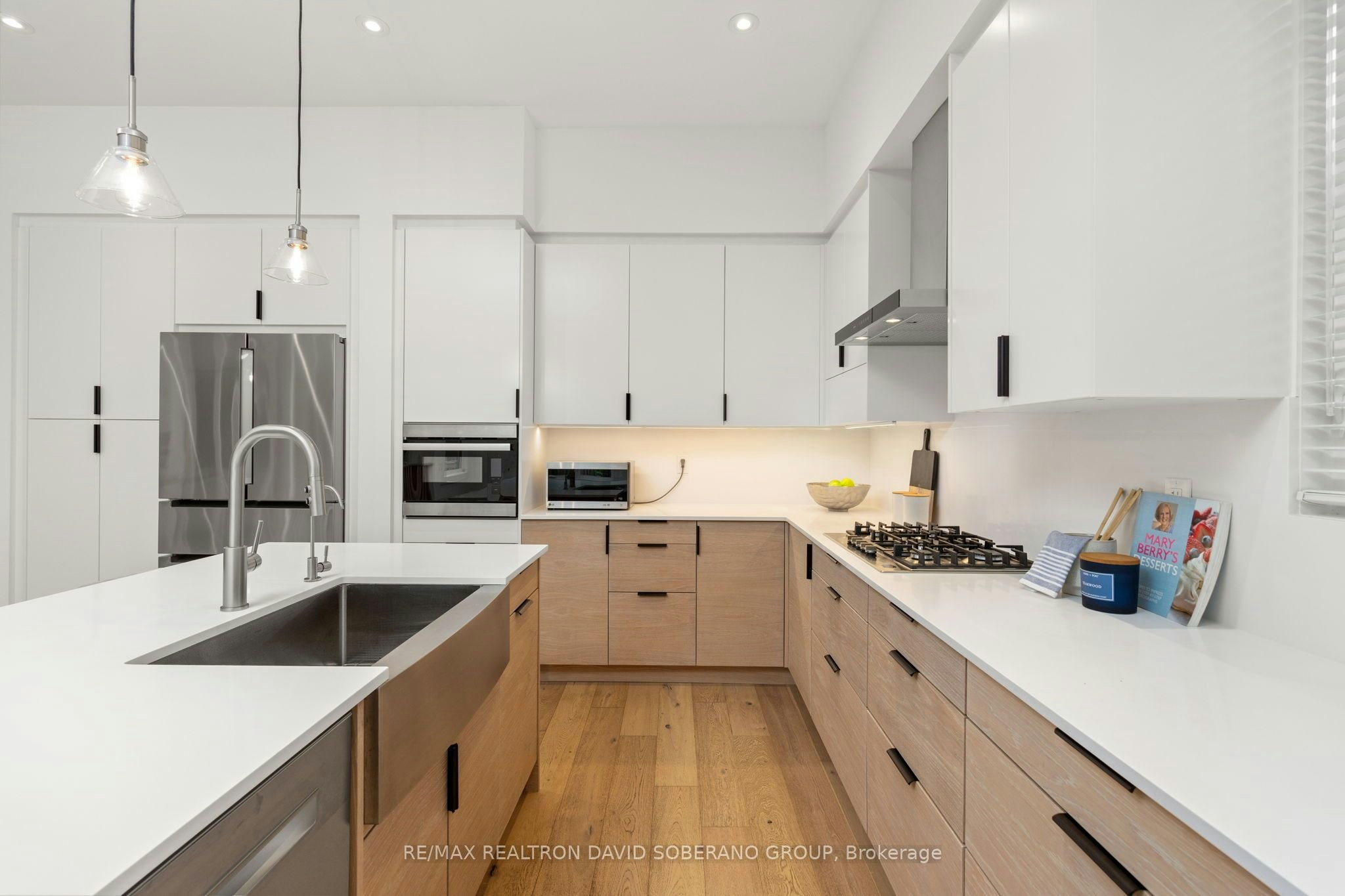 11 Barclay Road, Toronto, ON, M3H 3C8 - 8