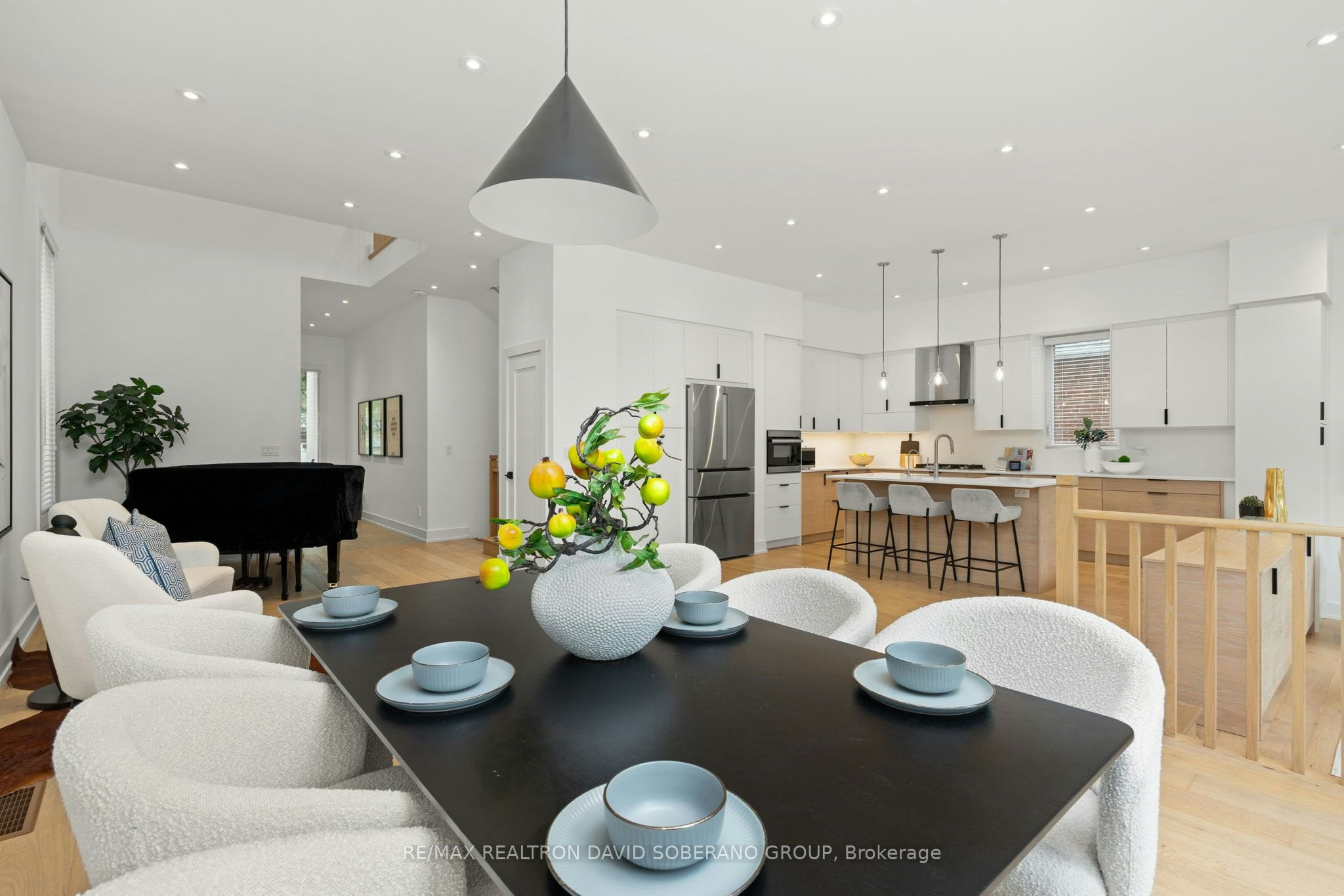 11 Barclay Road, Toronto, ON, M3H 3C8 - 13