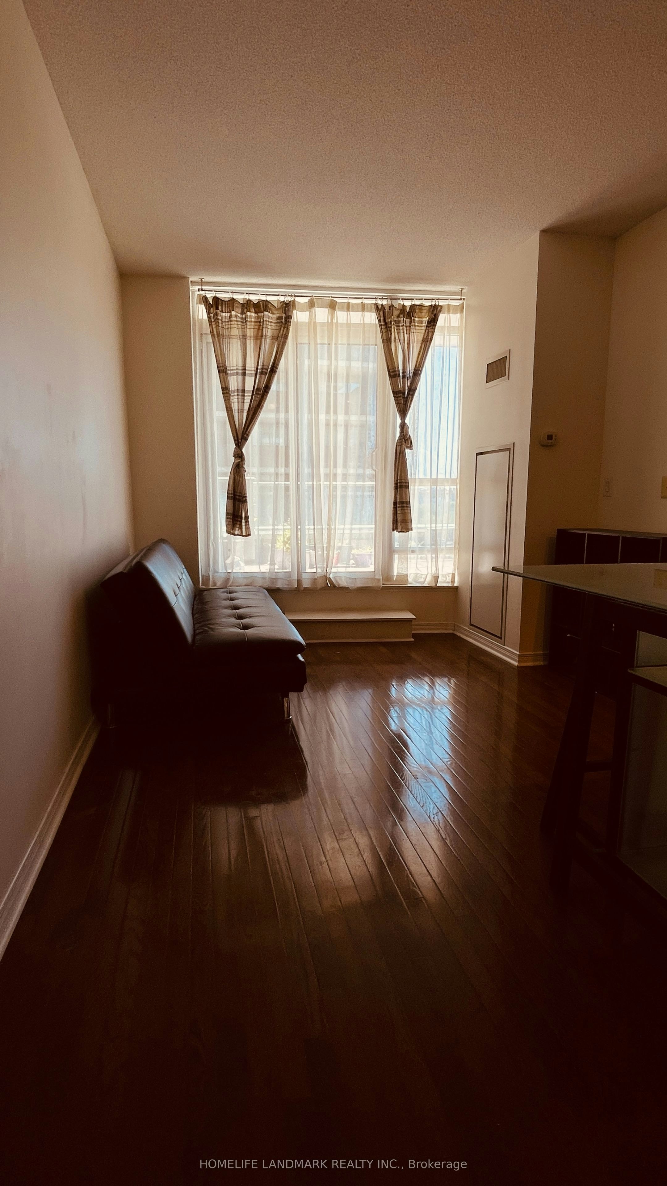 803-736 Spadina Avenue, Toronto, ON, M5S 2J6 - 5