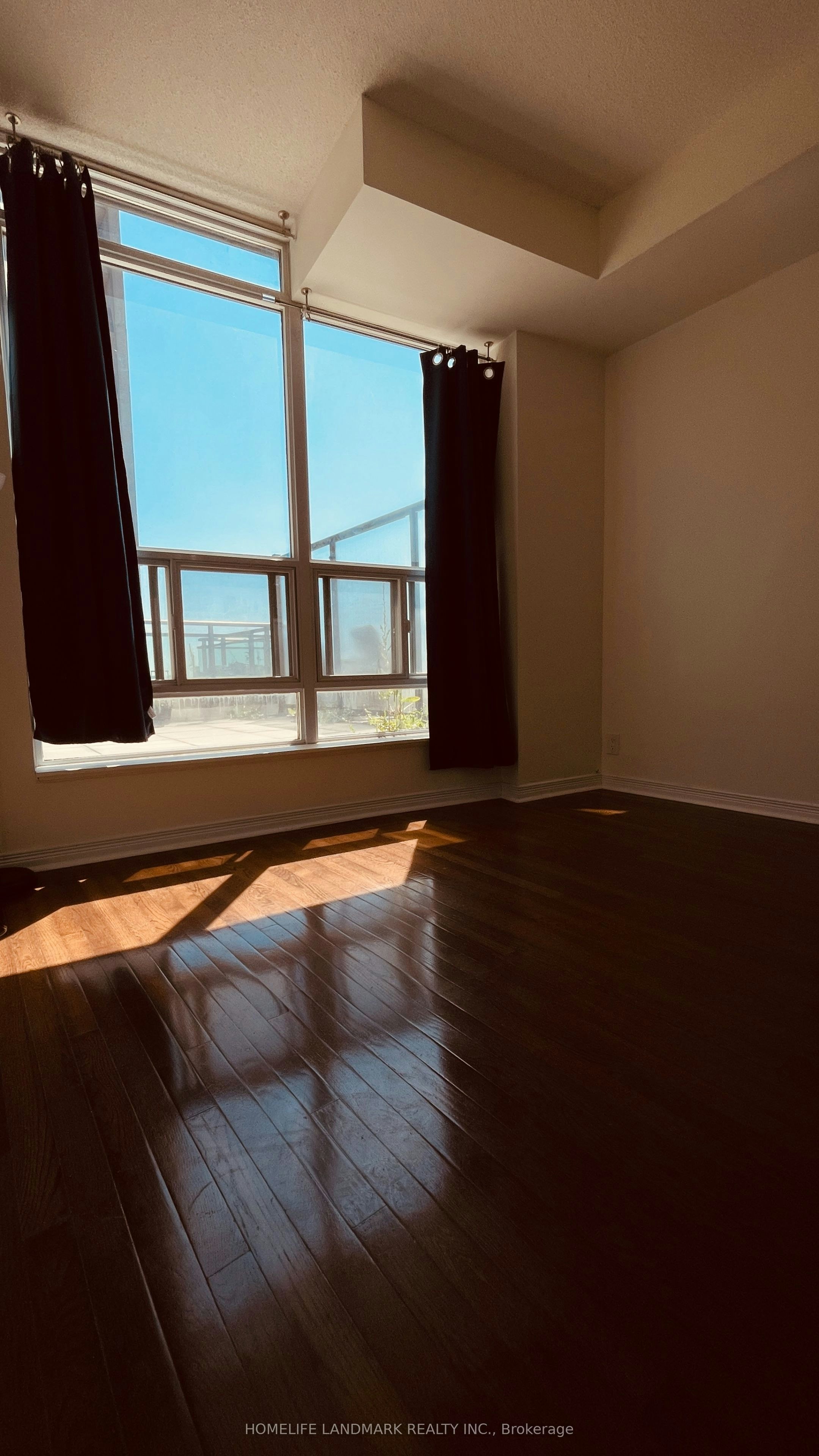 803-736 Spadina Avenue, Toronto, ON, M5S 2J6 - 6