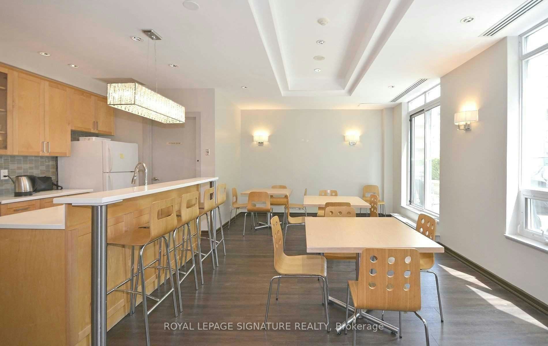 1411-212 Eglinton Avenue E, Toronto, ON, M4P 0A3 - 29